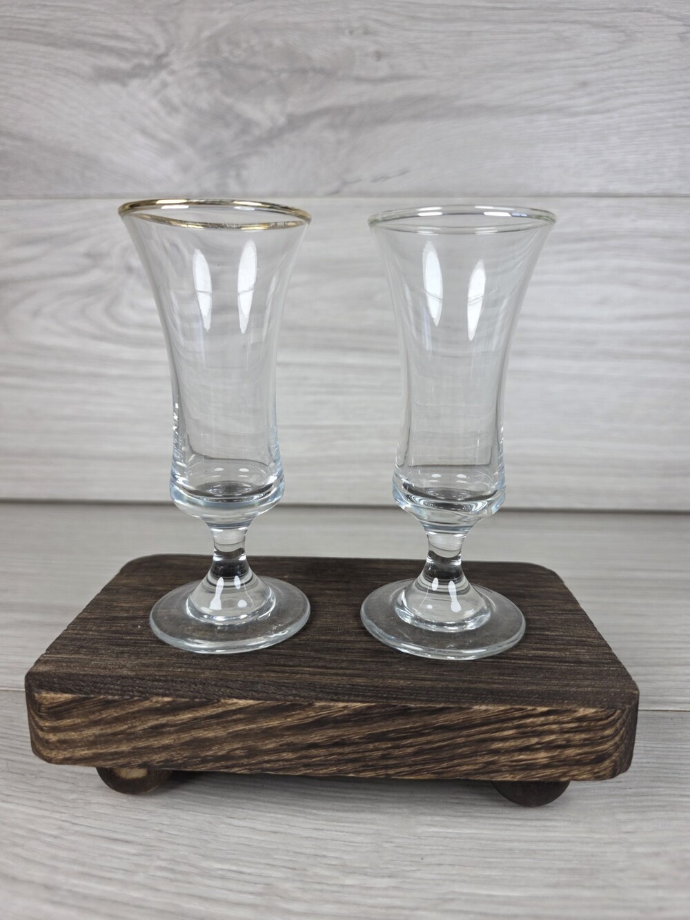 Set of 2 Clear Glass Stemmed Shot Glasses Barware Round Design G16.10